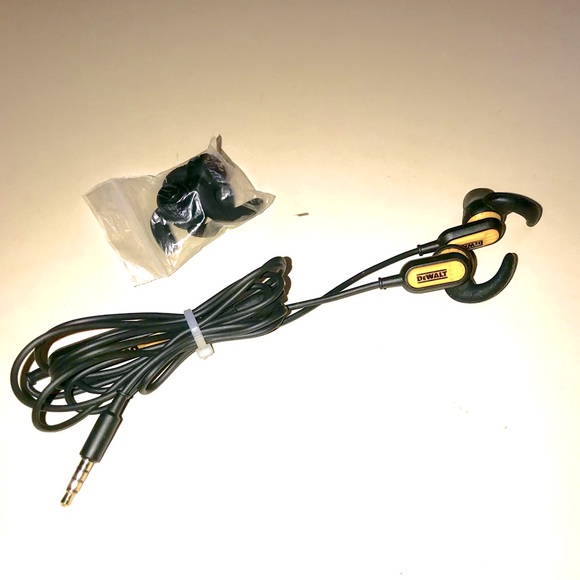 Dewalt Jobsite Plug-in Earphones - Picture 6 of 6